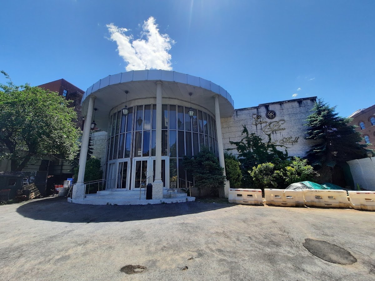 Eden Palace