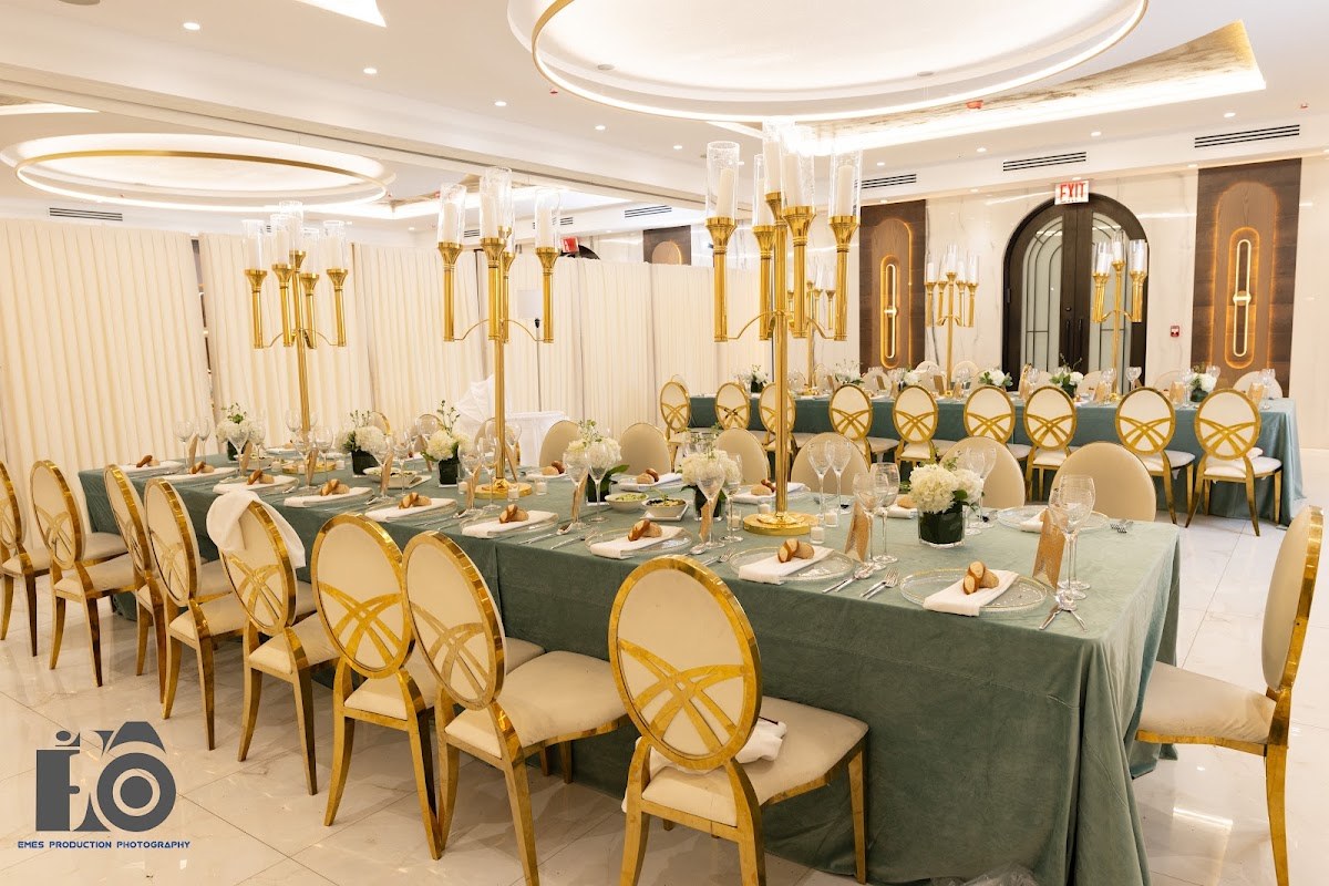 Luxure Hall