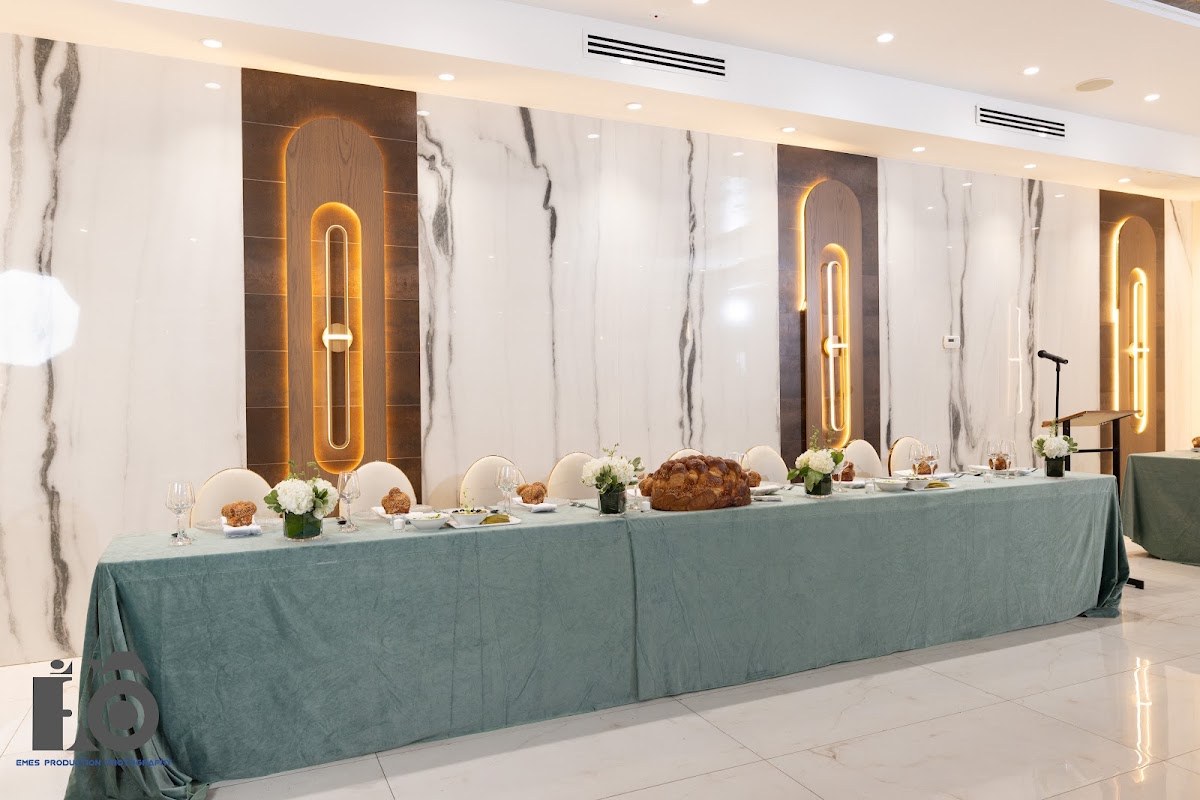 Luxure Hall