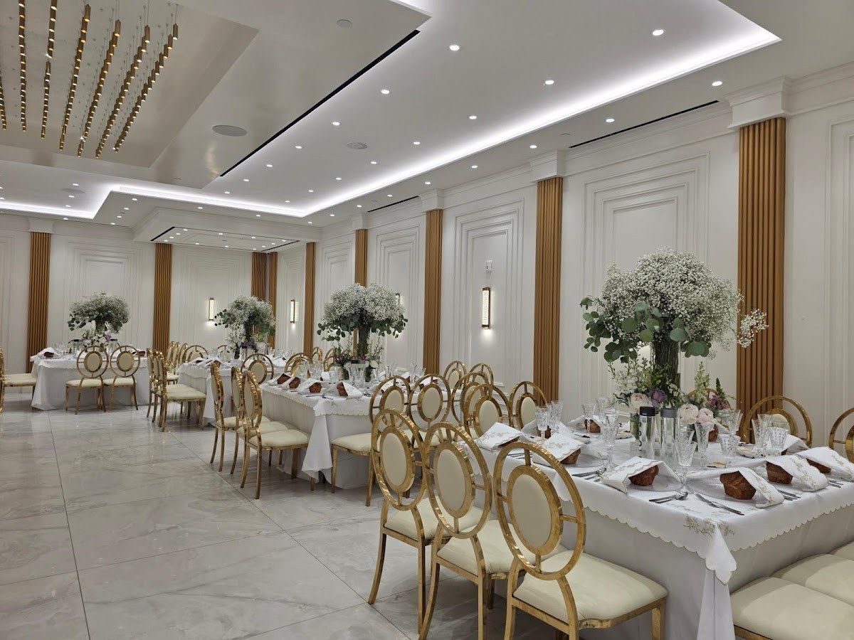 Ateres Chaya Reizel Hall